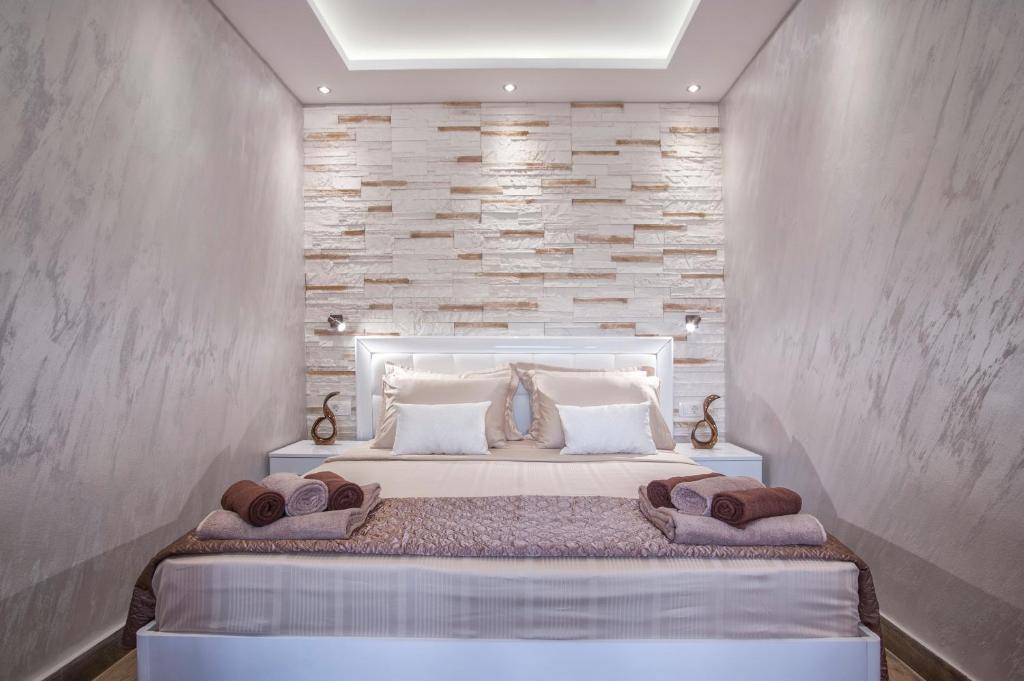 Luxury Boutique Studio Apartments - 3