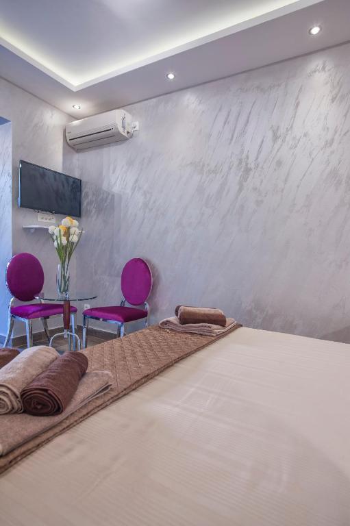 Luxury Boutique Studio Apartments - 5