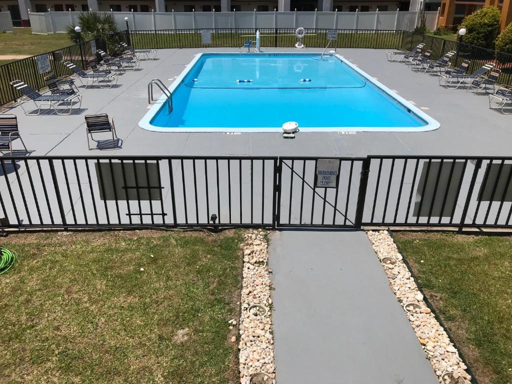 Baymont by Wyndham Walterboro photo