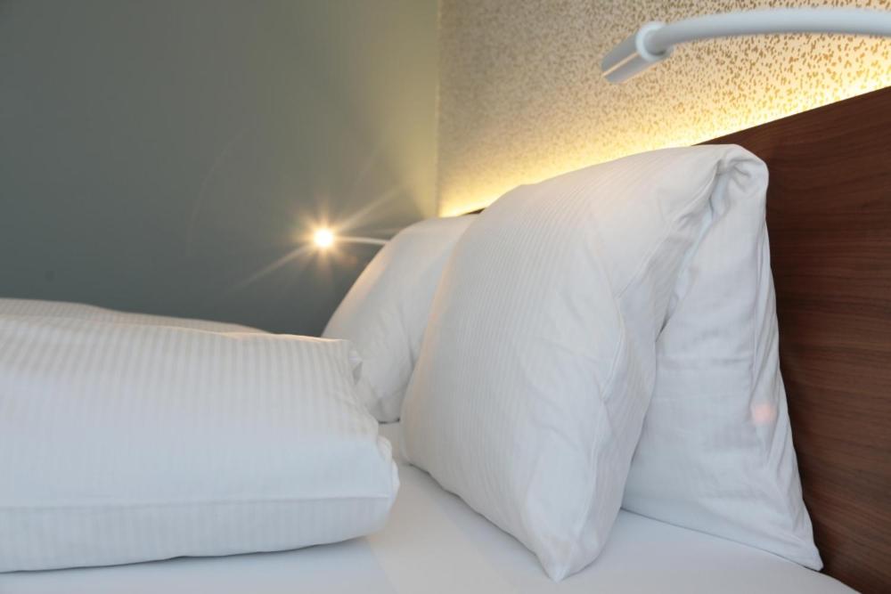 Hotel Engel am Bahnhof photo