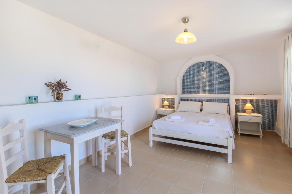Antoninis Village photo