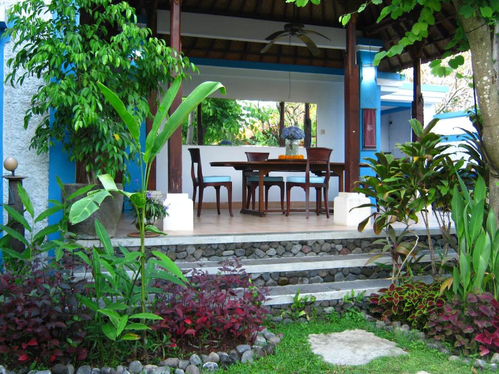 Villa Shantitara Bungalows