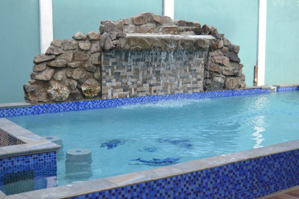 Swimming pool, Metro Hotel Couva in Couva