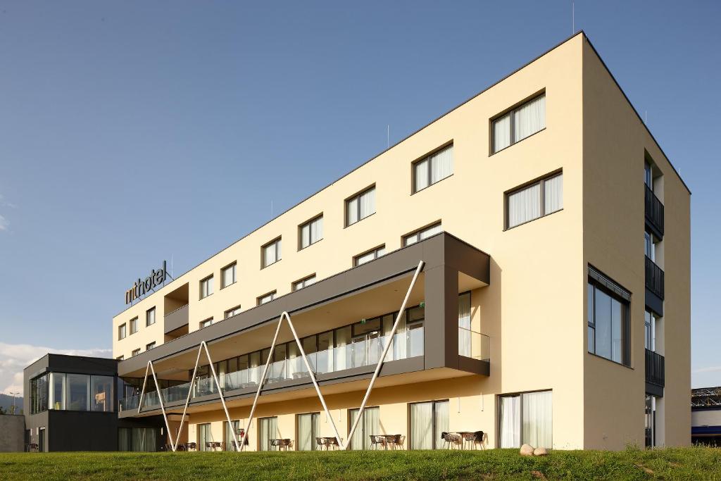 MT Hotel - 4