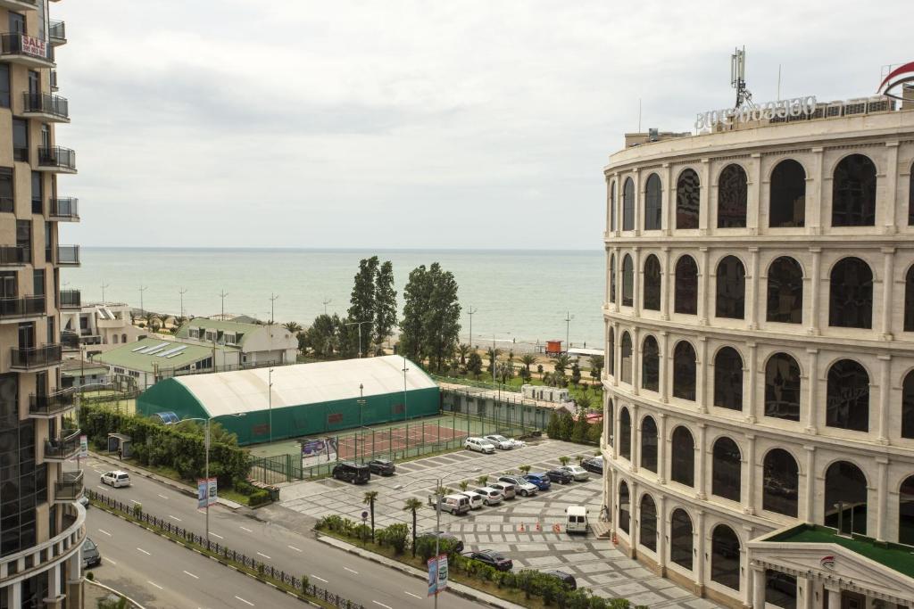 Apartment on Sherif Khimshiashvili Street 15b photo