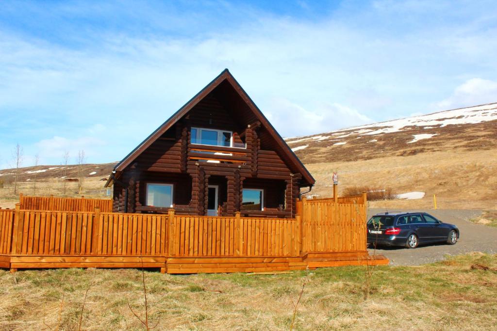 Akureyri Log Cottage