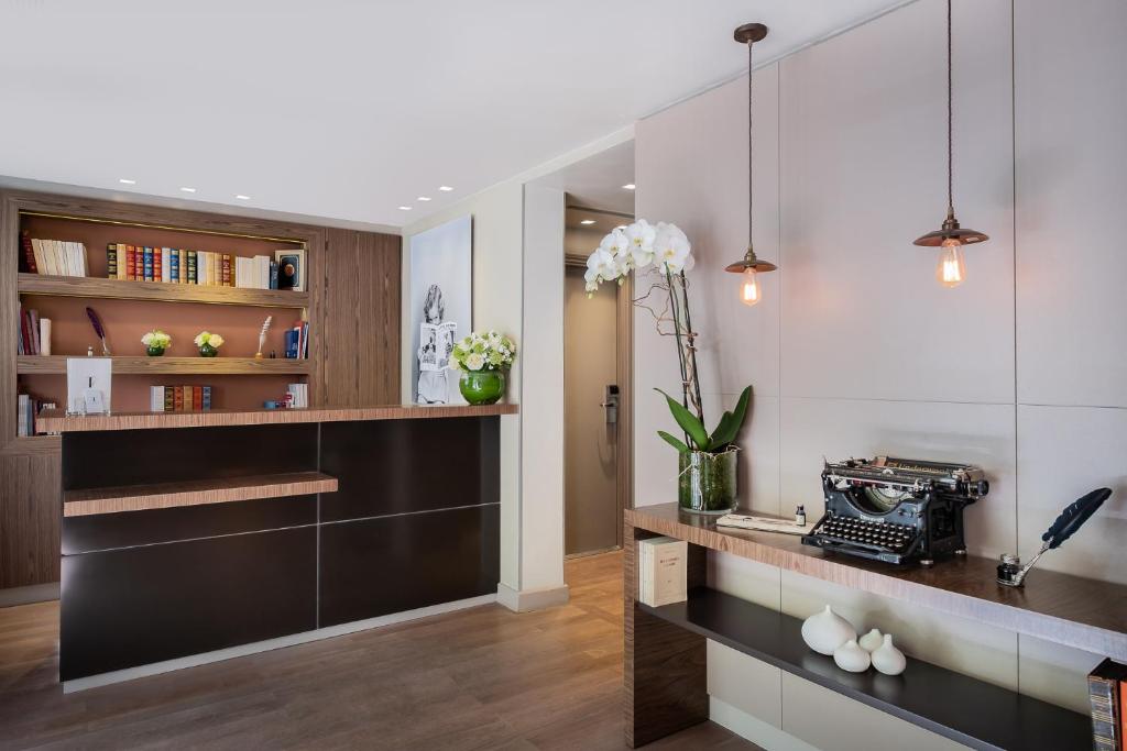Hôtel Le Tourville by Inwood Hotels - 5