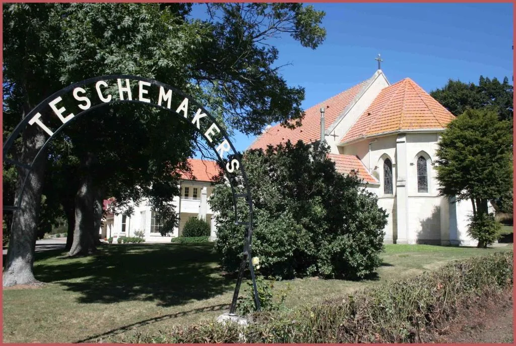 Teschemakers Resort，位于奥玛鲁的酒店