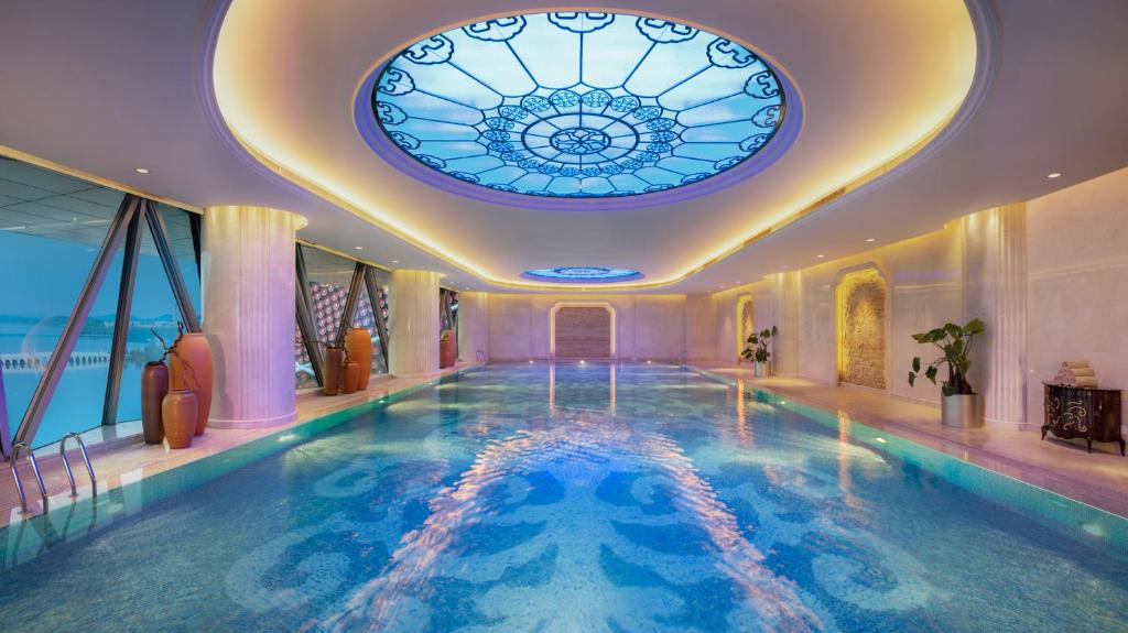 Wanda Reign Wuhan photo