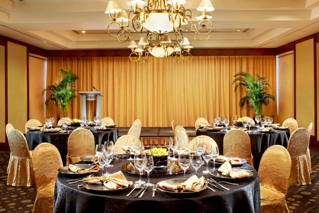 Banquet hall