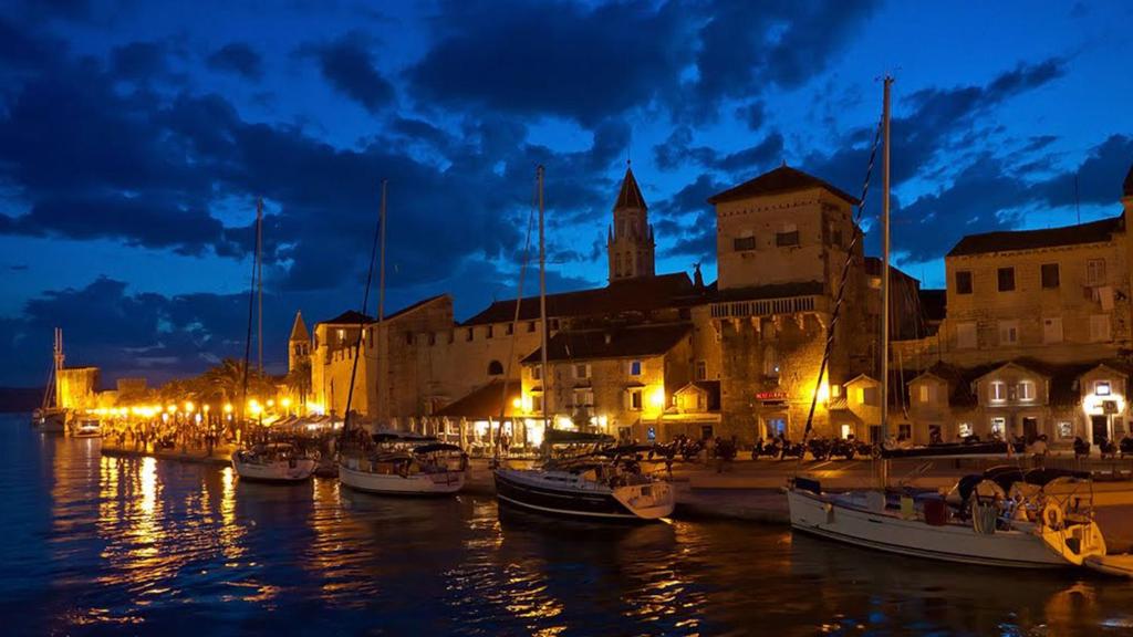 Holiday home Ruzmarin — Hotel in Trogir