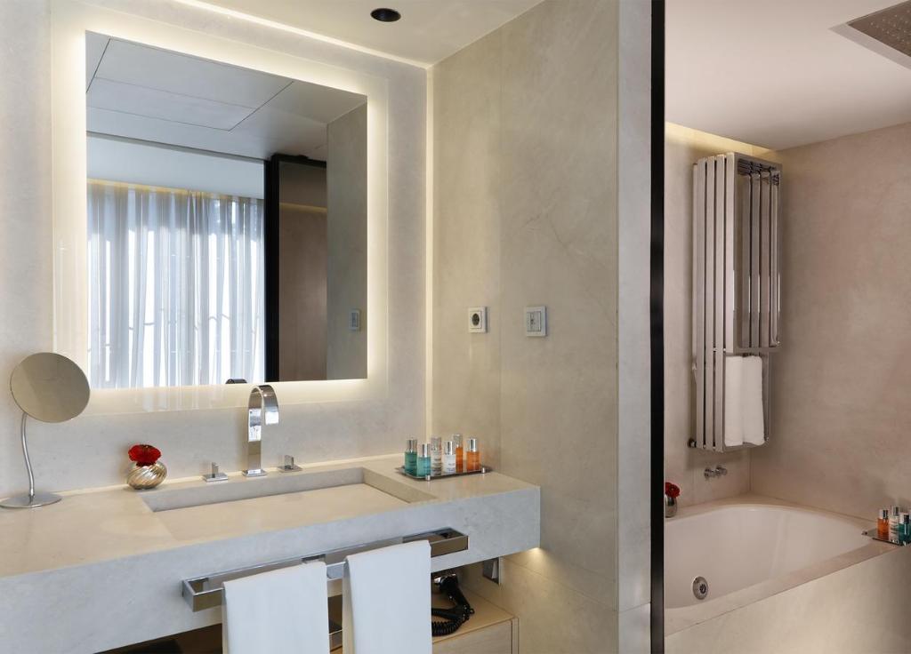 Abac Restaurant Hotel Barcelona Gl Monumento Photo 20