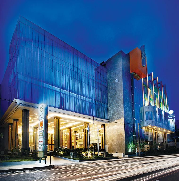 Golden Flower Hotel photo