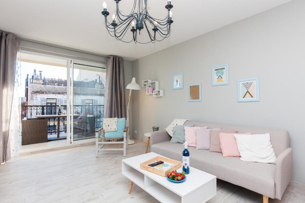 Cocooning 3 pieces duplex 3 etoiles calme centre ville a 5mn plages et Palais photo
