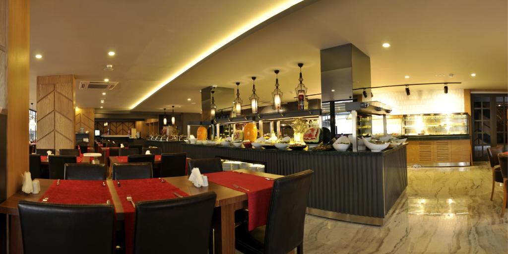 Oba Star Hotel - Ultra All Inclusive — Restaurant & bars in Alanya