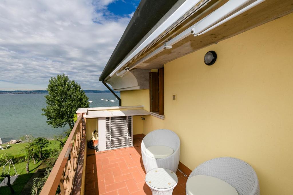 Sirmio Apartments - Primavera Stay photo