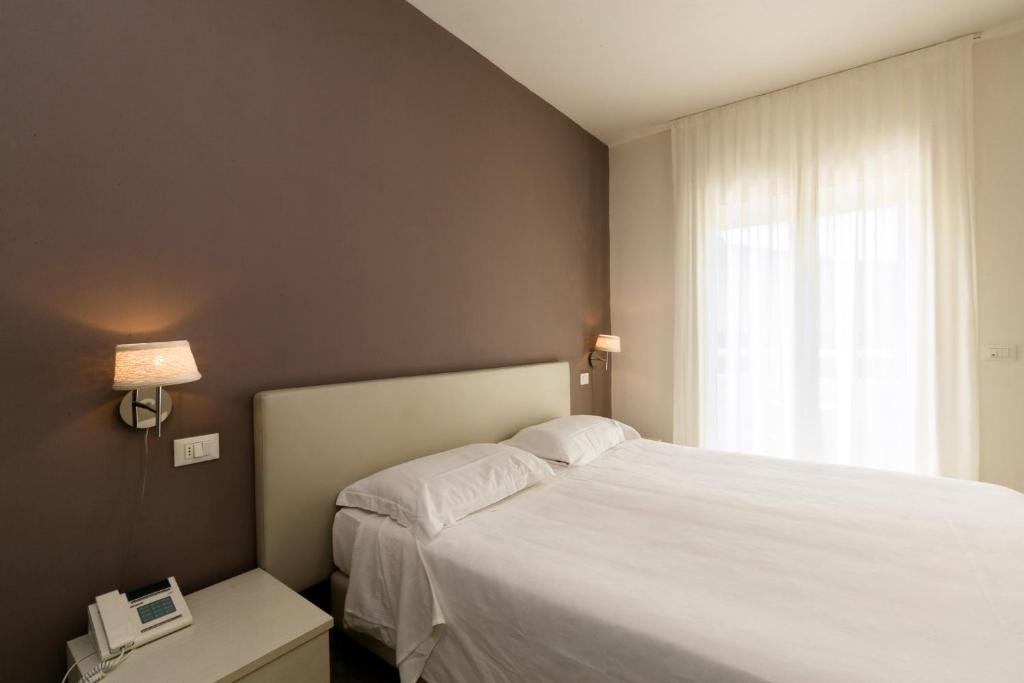 Hotel Saviola — Hotel in Sirmione