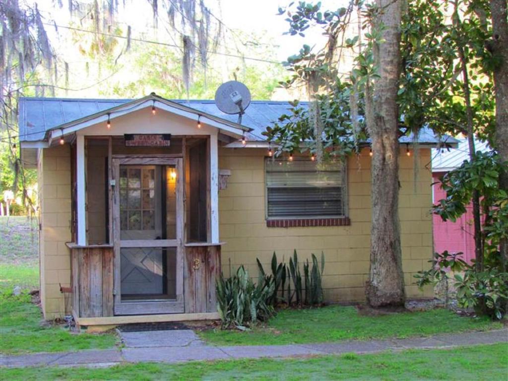 The Yearling Cabins photo