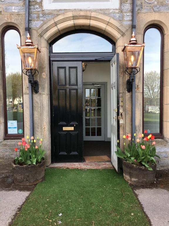 Hotel Square, Tomintoul