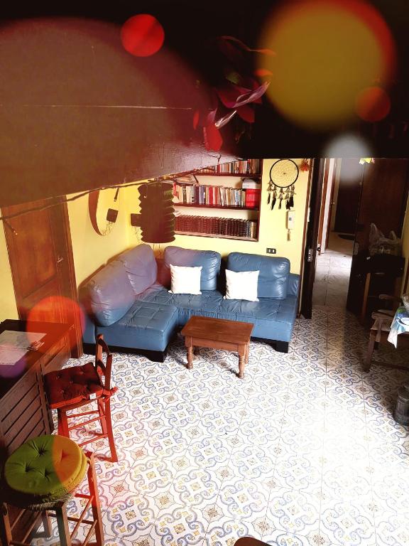 GoldenCube Guest House