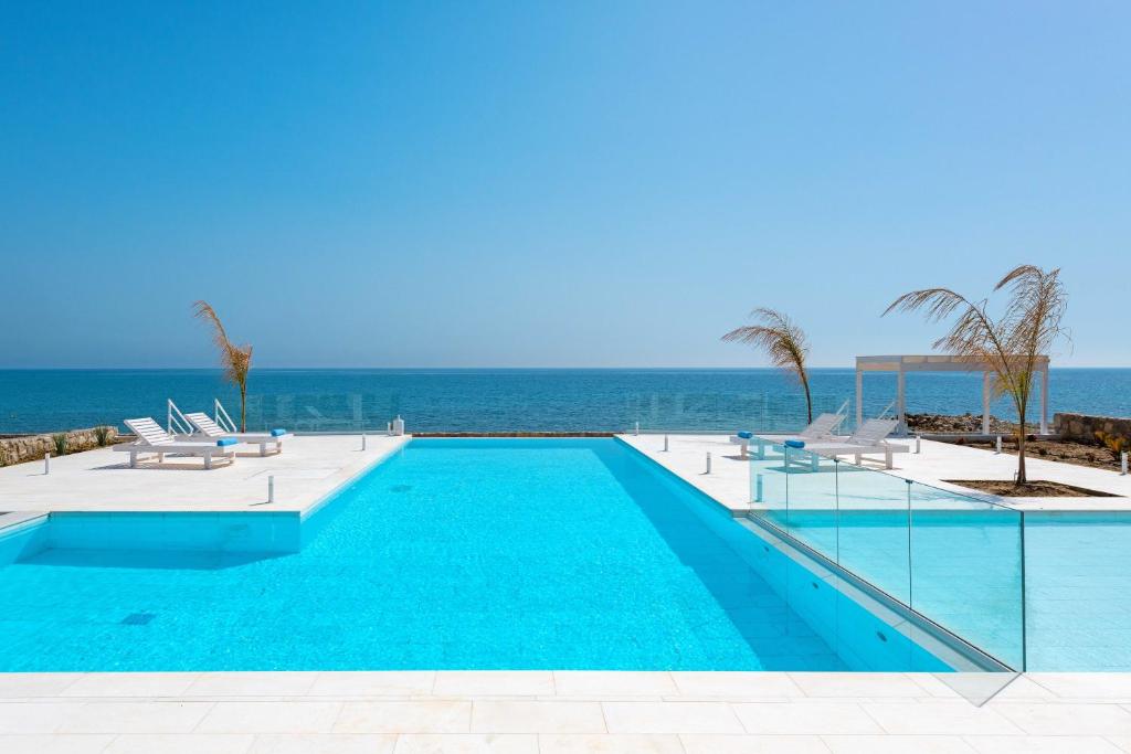 Maria &amp; Nada Beachfront Villas — Hotel in Rhodes