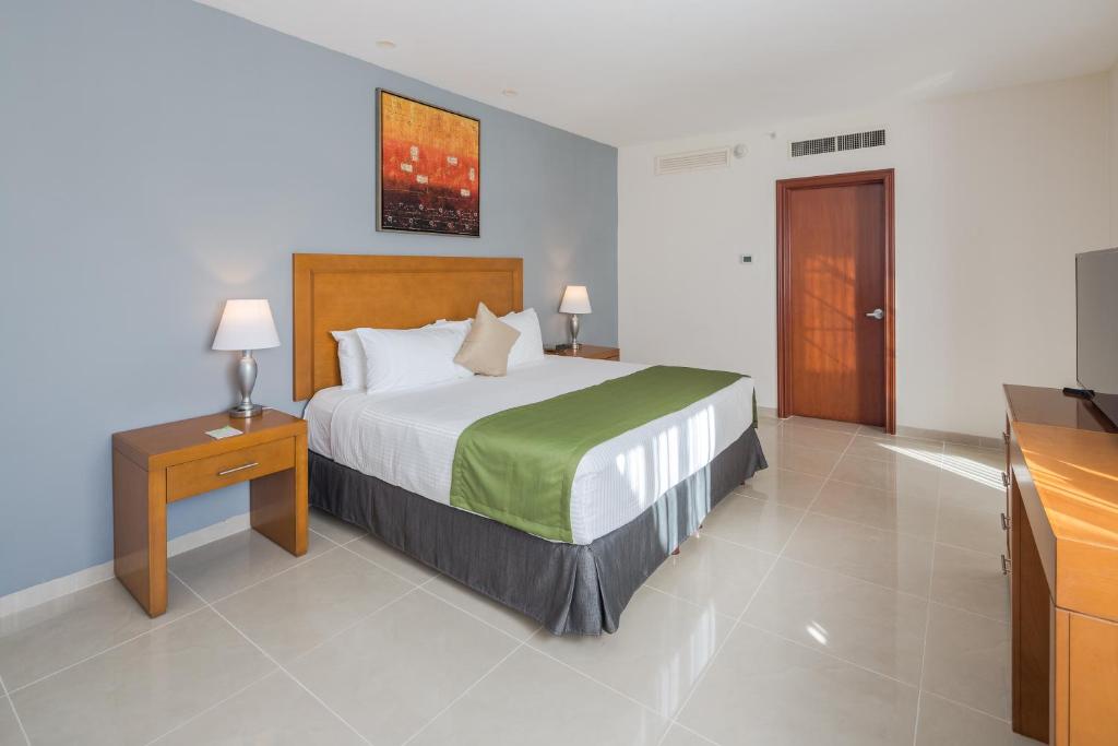 Wyndham Garden Playa del Carmen - 5