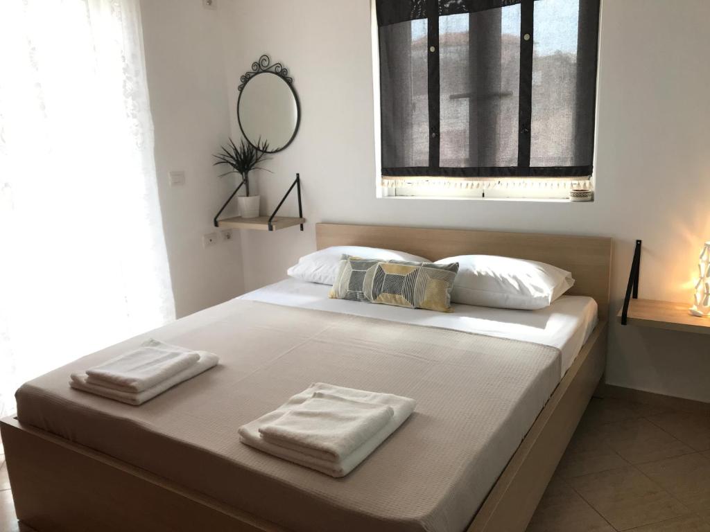 Aloe Vera apartments — Hotel in Saranda
