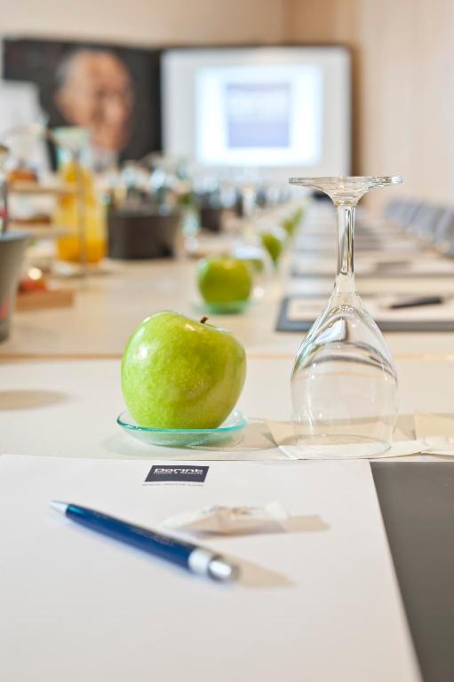 ศูนย์ธุรกิจ