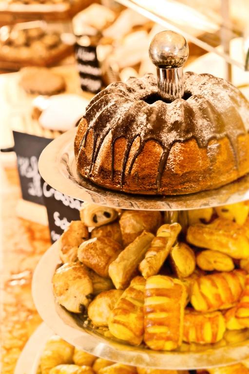 อาหารและเครื่องดื่ม