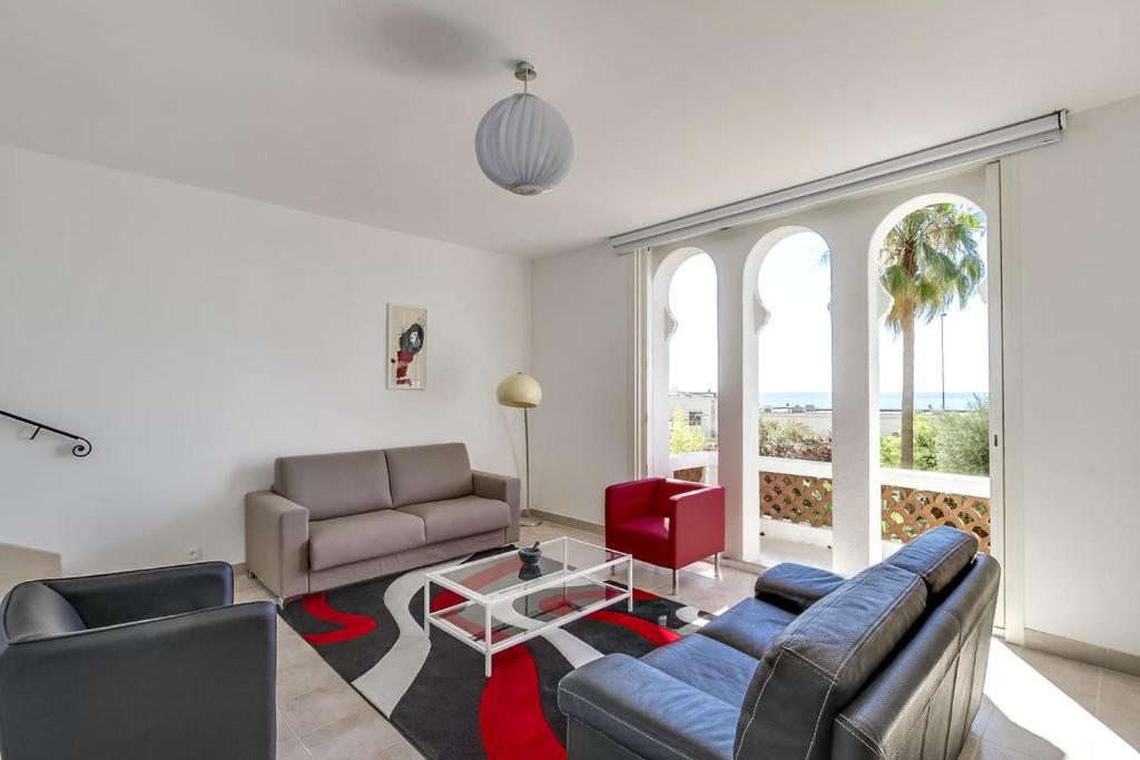 Holiday Home with beautiful Sea View - 4
