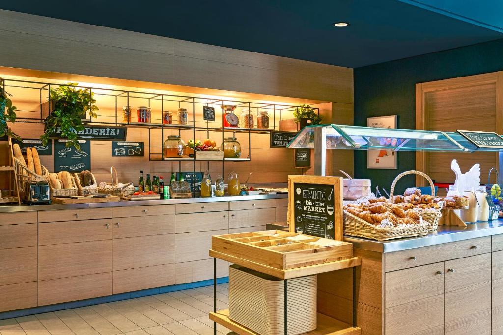 1. 이비스 바르셀로..