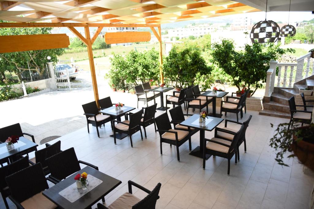 Apartments Cota Guesthouse photo