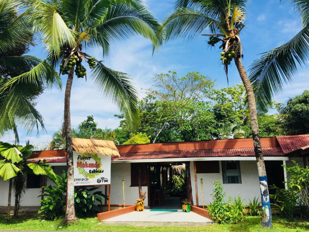 Cabinas Palmer Makanda — Hotel in Cahuita