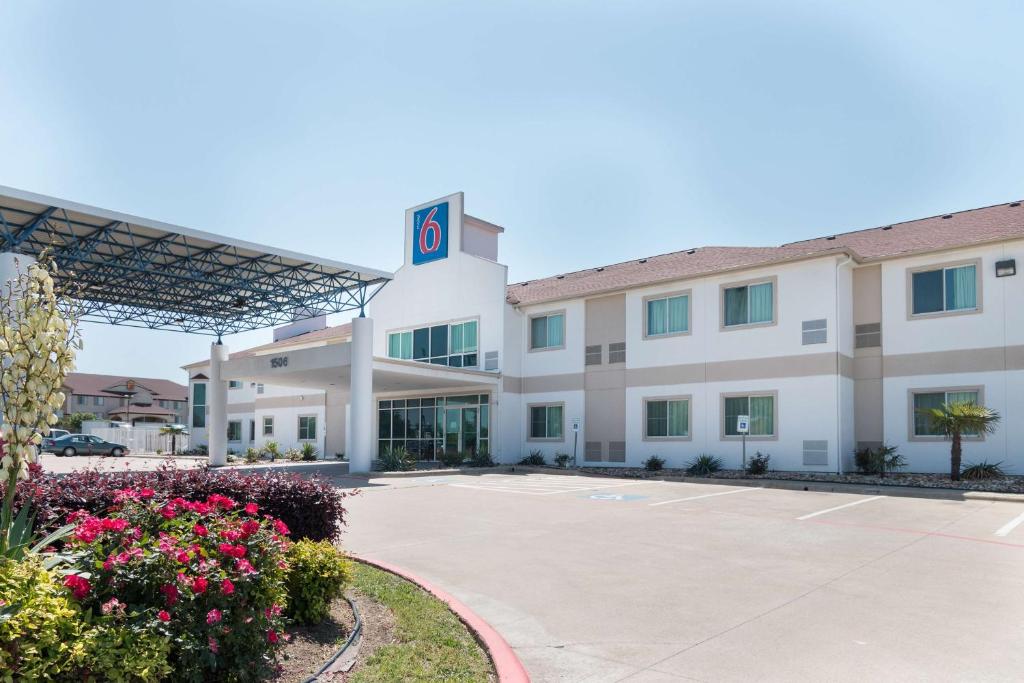 Motel 6-Hillsboro, TX photo