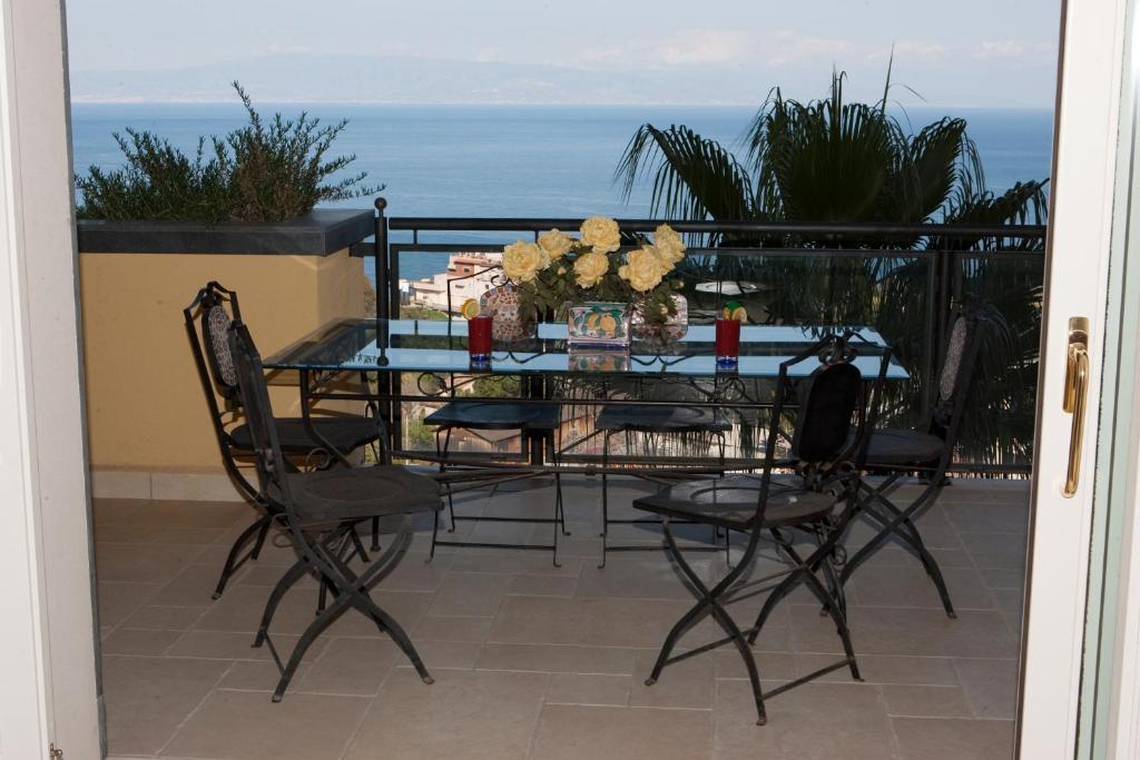 Taormina SeaView Apartment - Taormina Holidays - 2