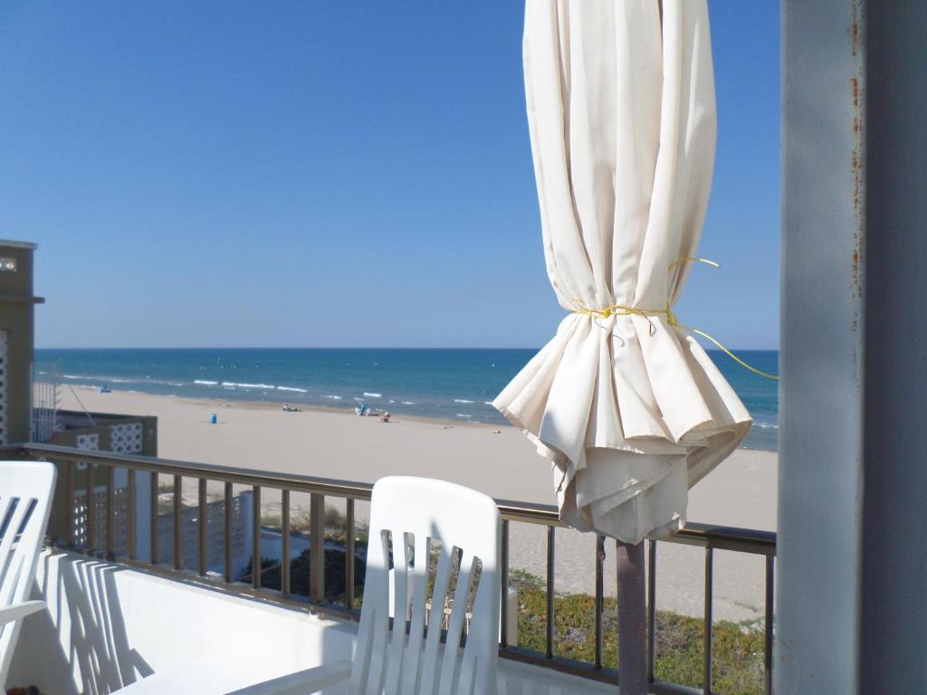 Apartamento primera linea de playa WIFI gratis - 3