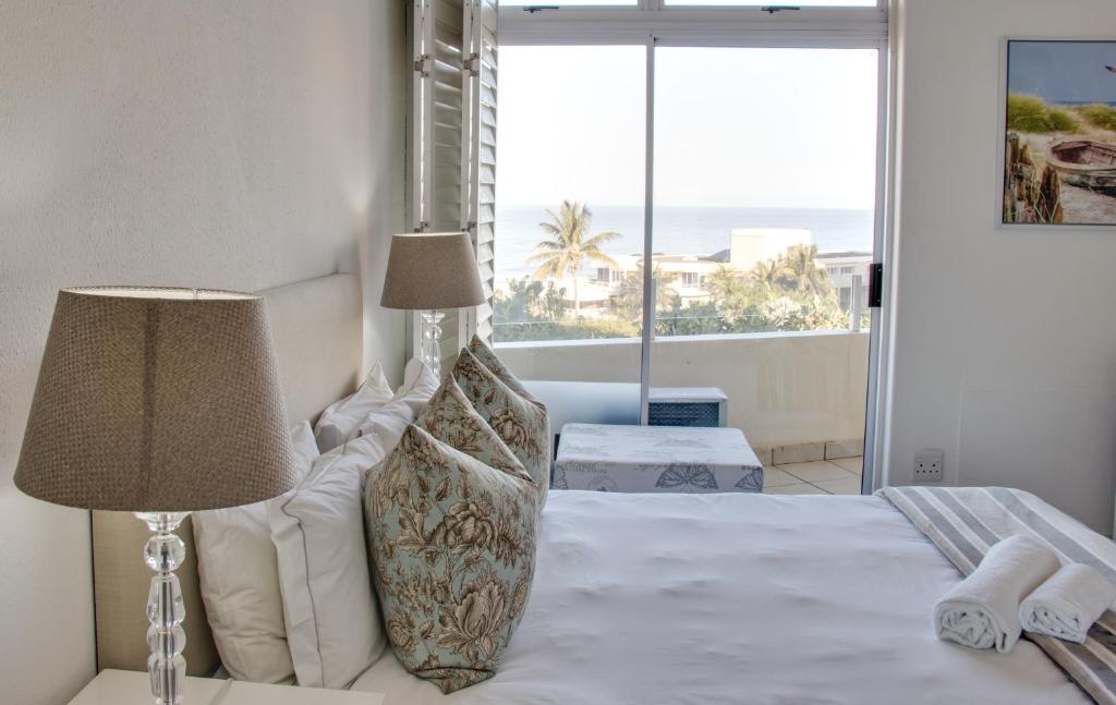 34 Sea Lodge photo