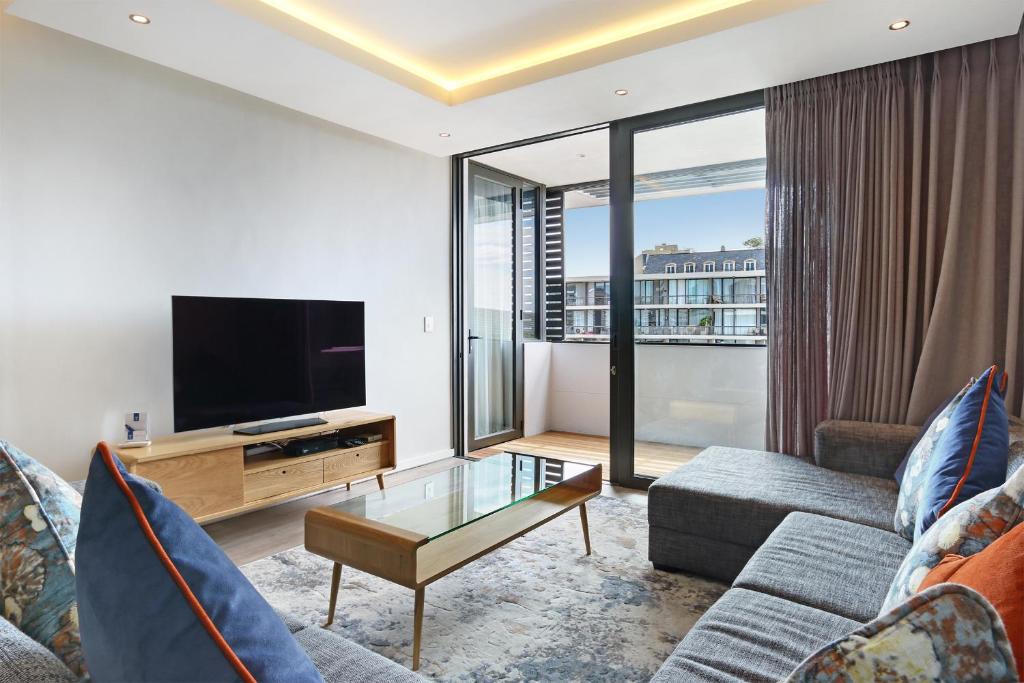 Chelsea Luxury Suites by TotalStay photo