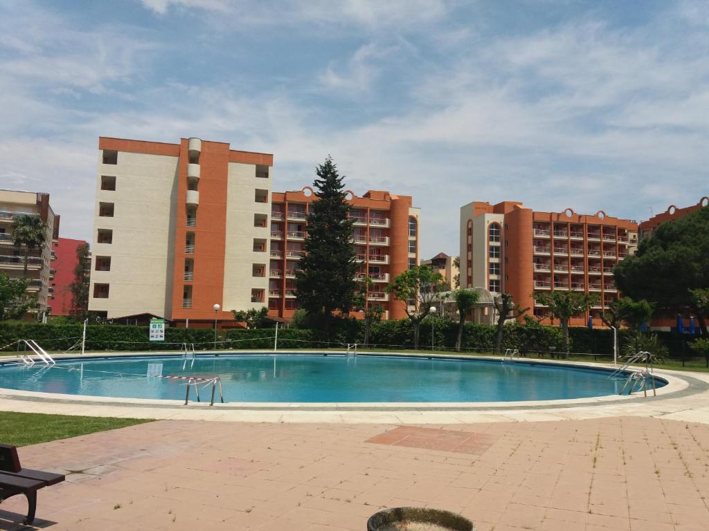 Bonito Apartamento con varias piscinas - 2