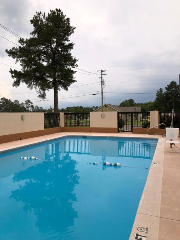 Millennium Inn photo