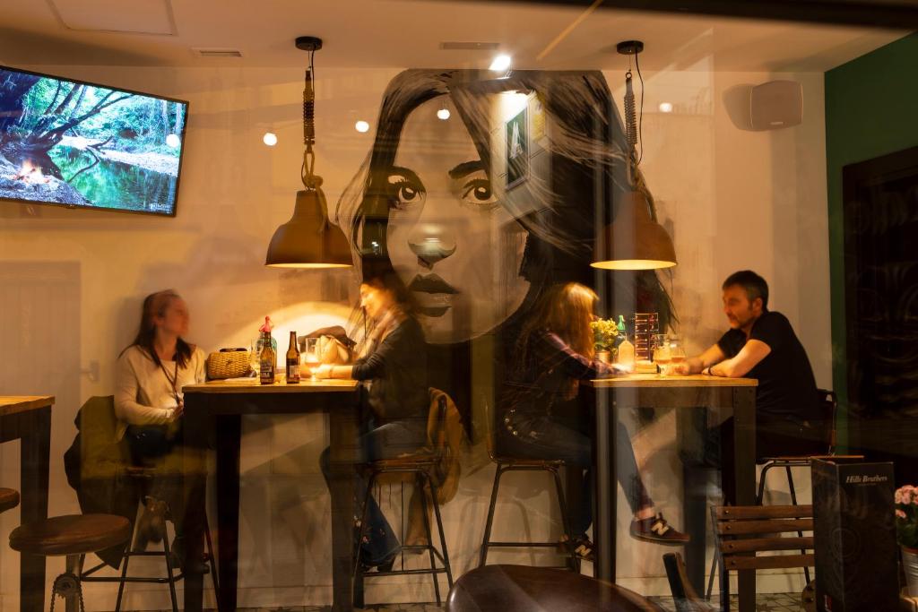 Winederful Hostel & Café - 5