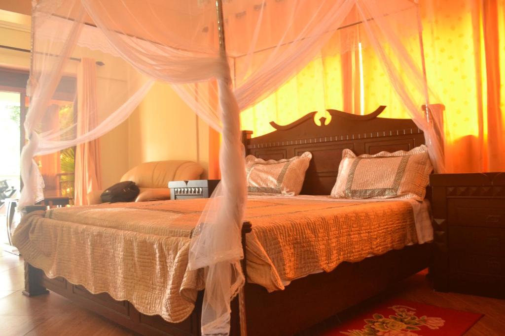 The Palms Beach Hotel — Hotel in Entebbe