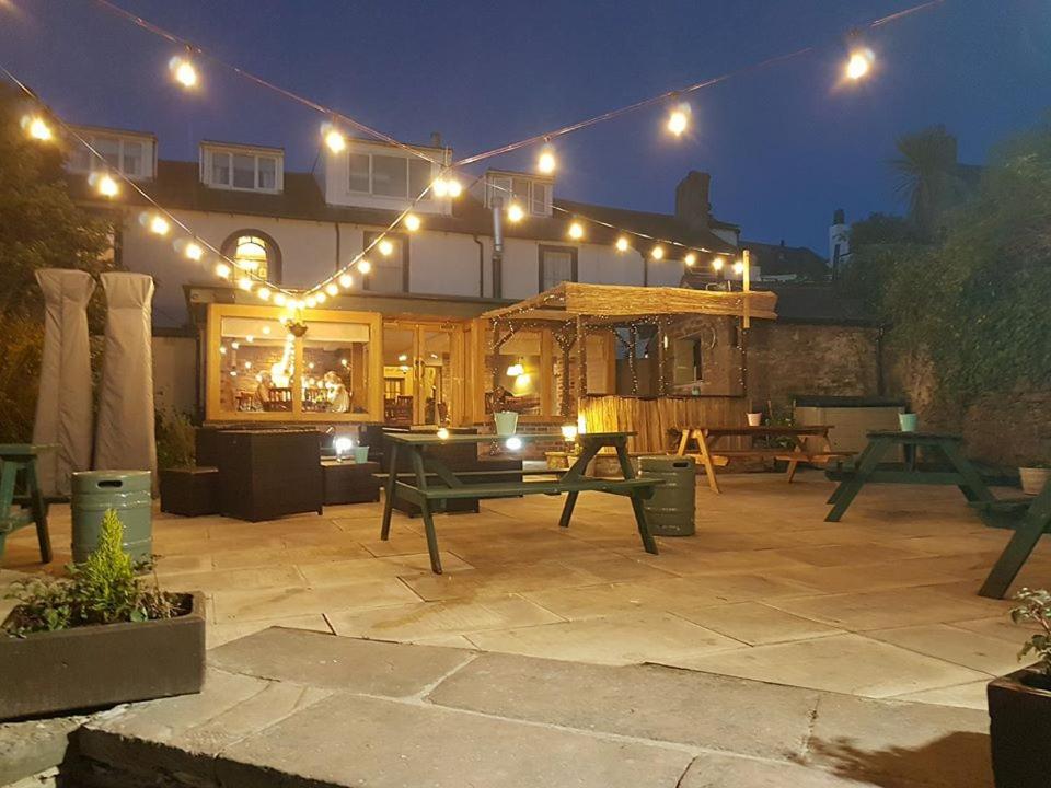 Queens Hotel — Hotel in St Bees (Cumbria)