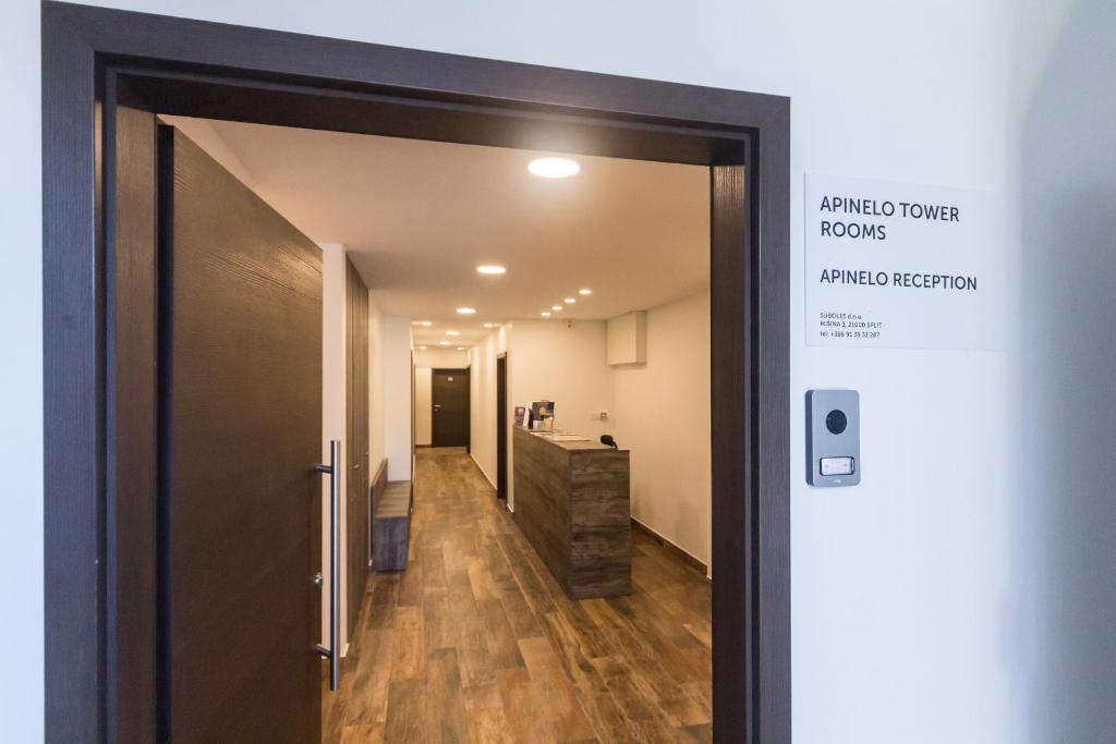 Apinelo Tower Rooms photo
