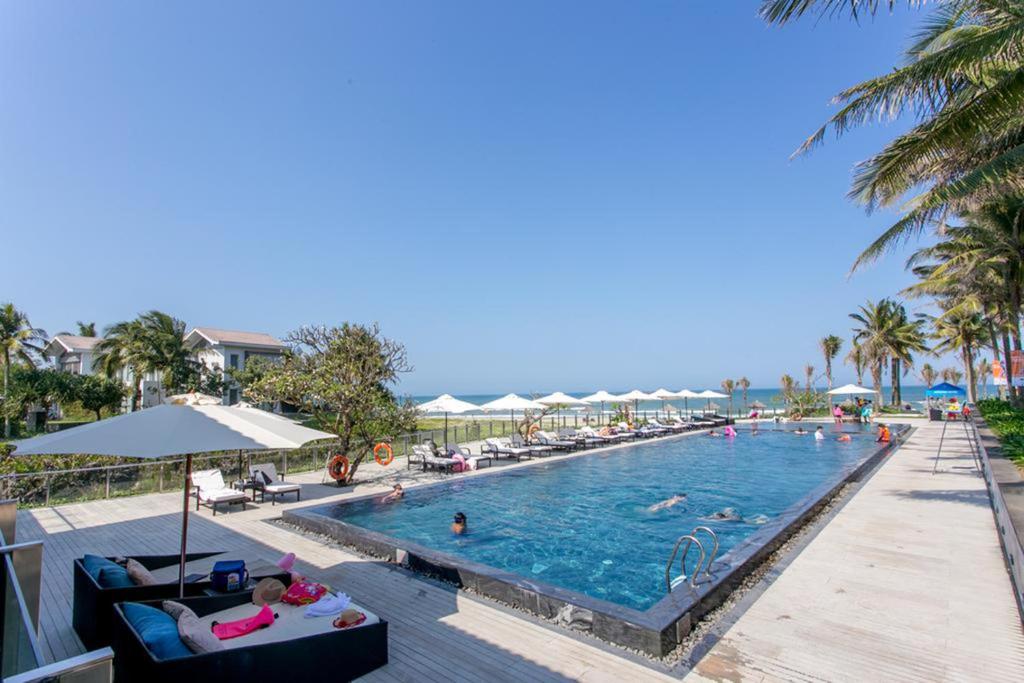 Amazing apartment - Beach-Pool- 5* Resort — Hotel in Da Nang