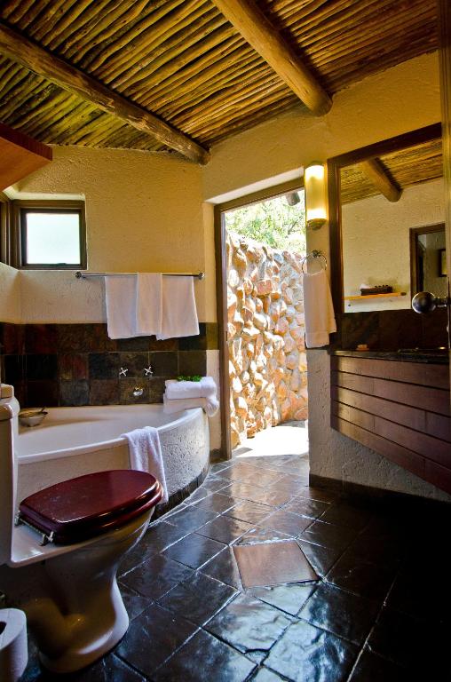 Bathroom, Tau Game Lodge in Madikwe Game Reserve