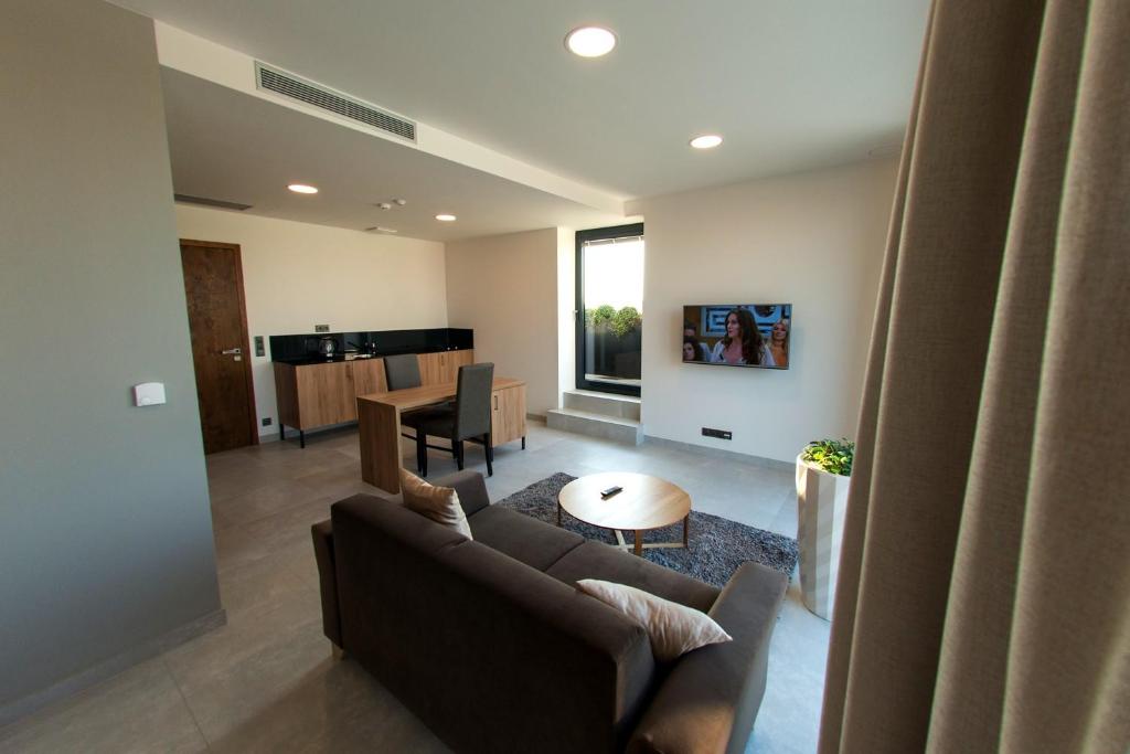 MG Restaurace/Luxury Apartments photo