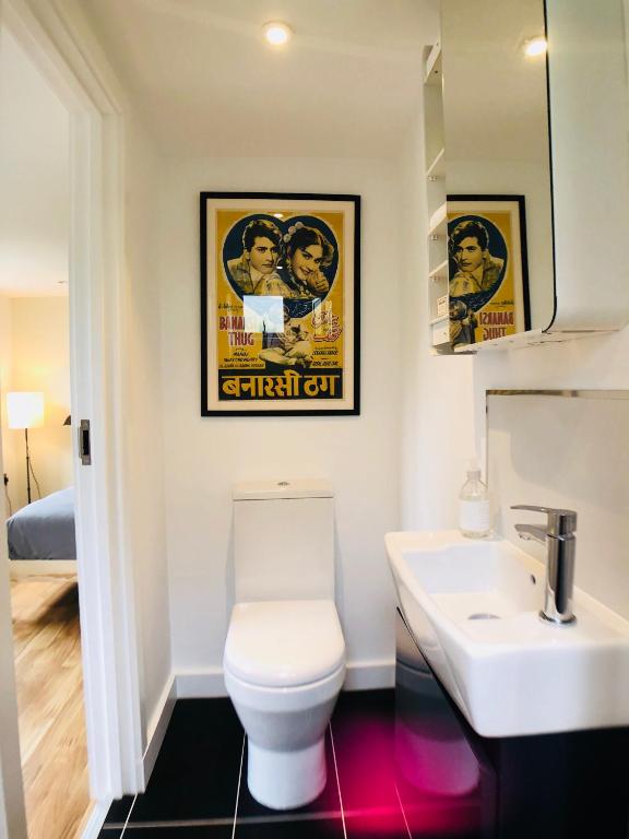 Camden Town Garden Cabin photo