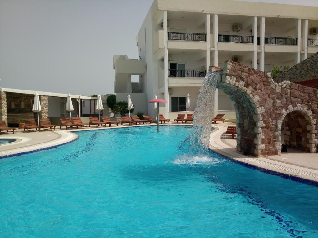 Bright Star — Swimming pool in Faliraki, South Aegean