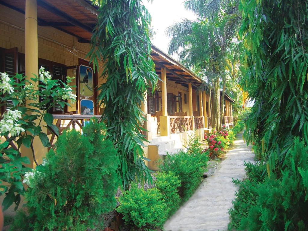 Rainbow Safari Resort, Sauraha
